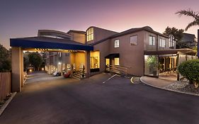 格林兰套房酒店